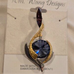 Gold/silver colored pendant + Swarovski crystals